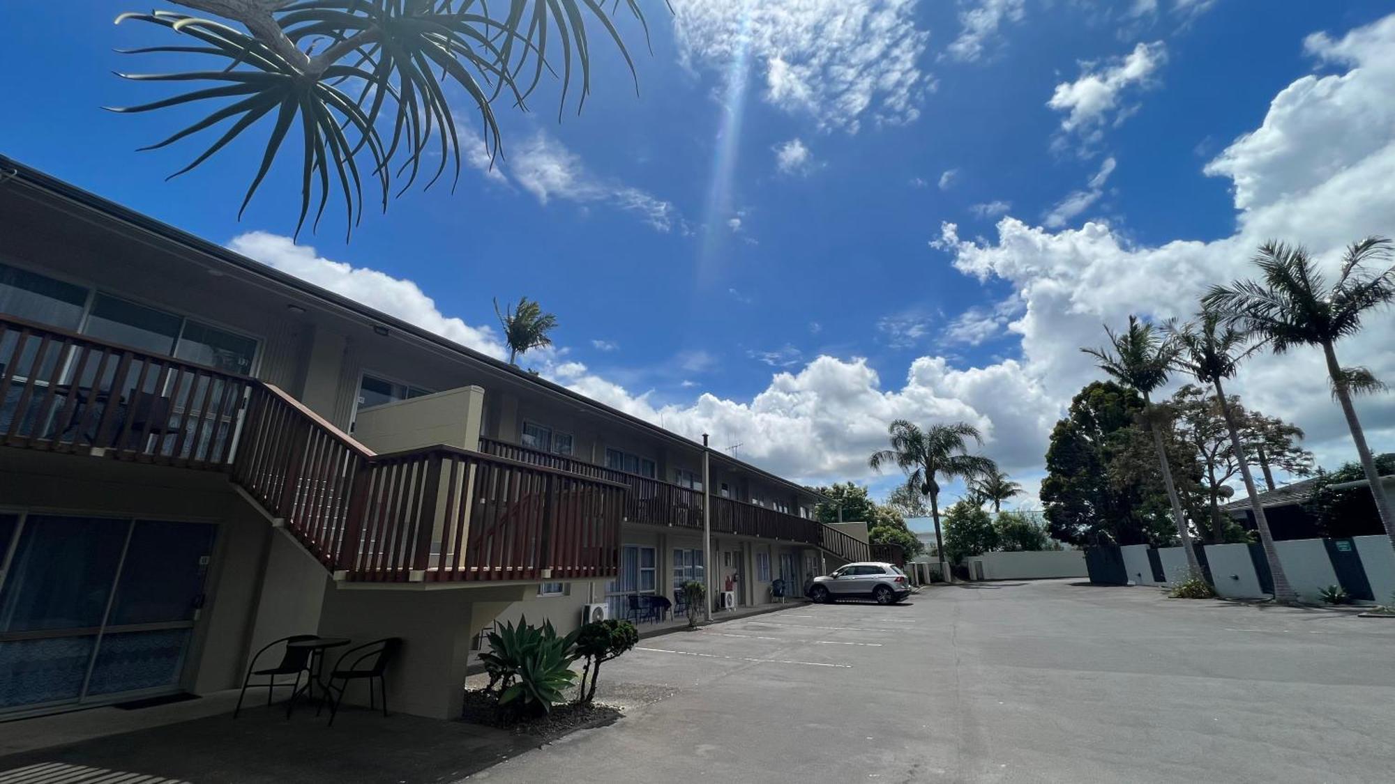 Aaron Court Motel Whangarei Exterior photo